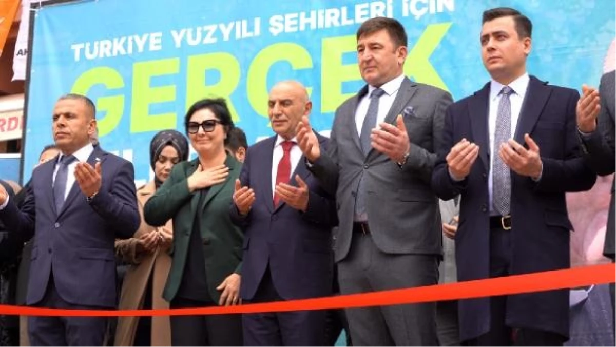 AK Parti Ankara Büyükşehir Belediye Başkan Adayı Turgut Altınok, Mansur Yavaş\'ı Eleştirdi