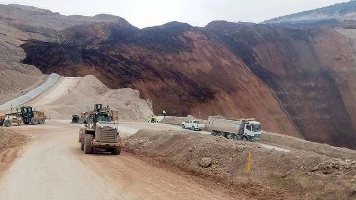 Ümit Özdağ\'dan Erzincan\'daki maden faciasıyla ilgili açıklama: 6 işçi topraktaki çatlağı görüp \'Burada çalışamayız\' demiş