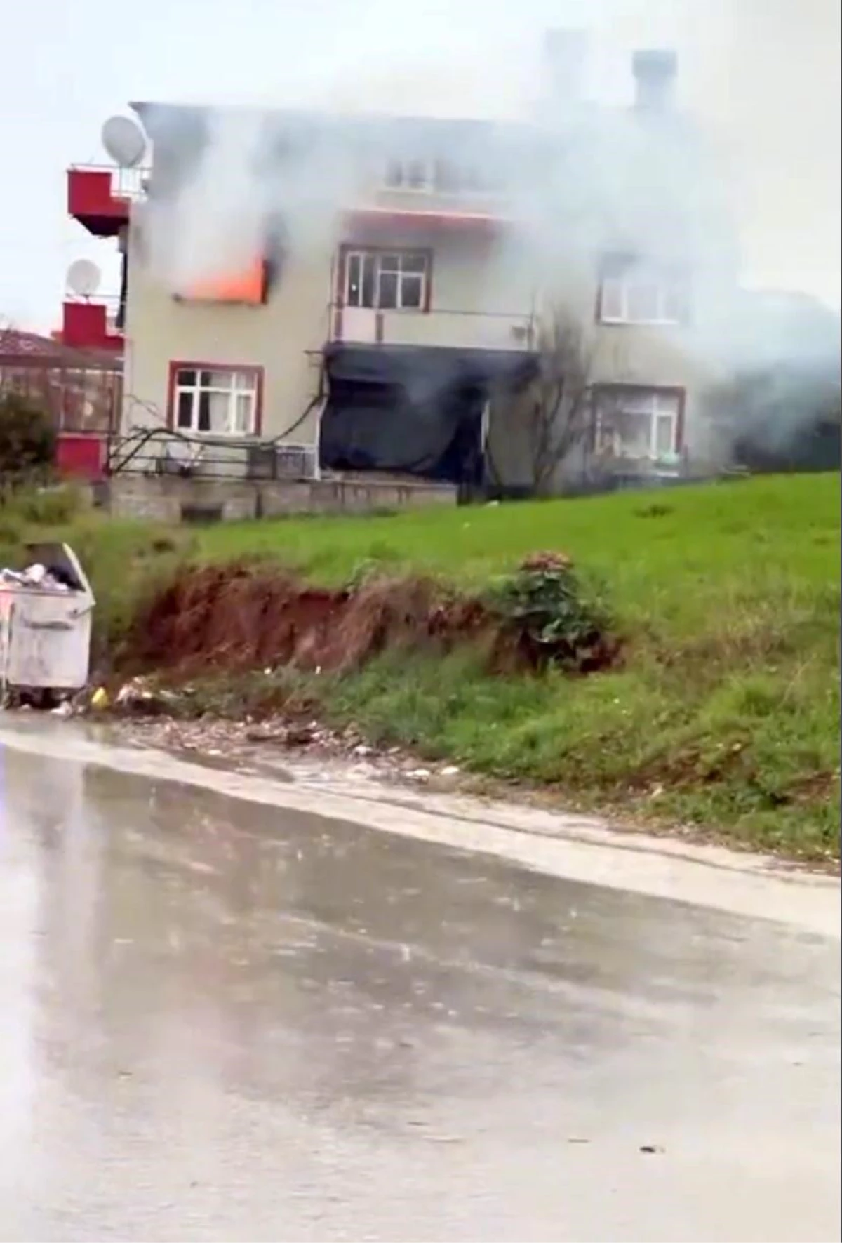 Antalya\'da çıkan yangında 1 kişi hayatını kaybetti, 1 kişi yaralandı