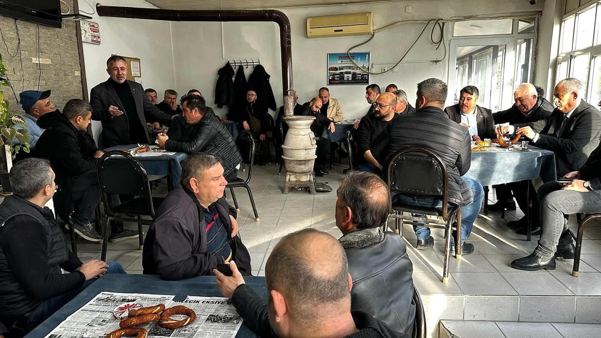 Bilecik AK Parti İl Başkanı Serkan Yıldırım, Motorlu Taşıyıcılar Kooperatifi üyeleri ile bir araya geldi
