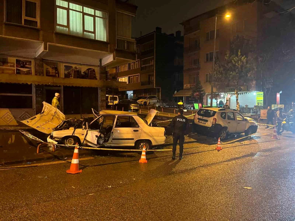 Ankara\'da trafik kazasında 1 kişi hayatını kaybetti, 2 kişi yaralandı
