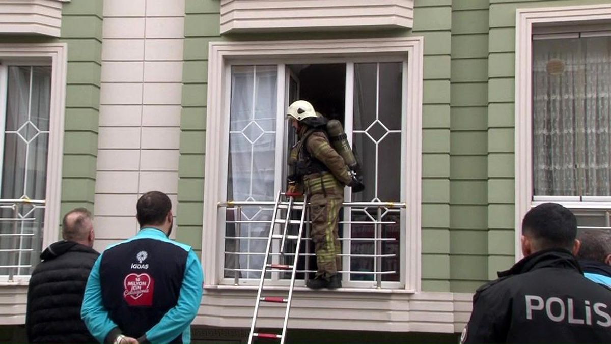 Ataşehir\'de Ev Sahiplerinin Unuttuğu Piknik Tüpü Nedeniyle Binayı Gaz Kokusu Sardı