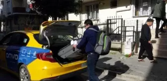 Avcılar'da borçlu kiracı polis eşliğinde evden çıkarıldı