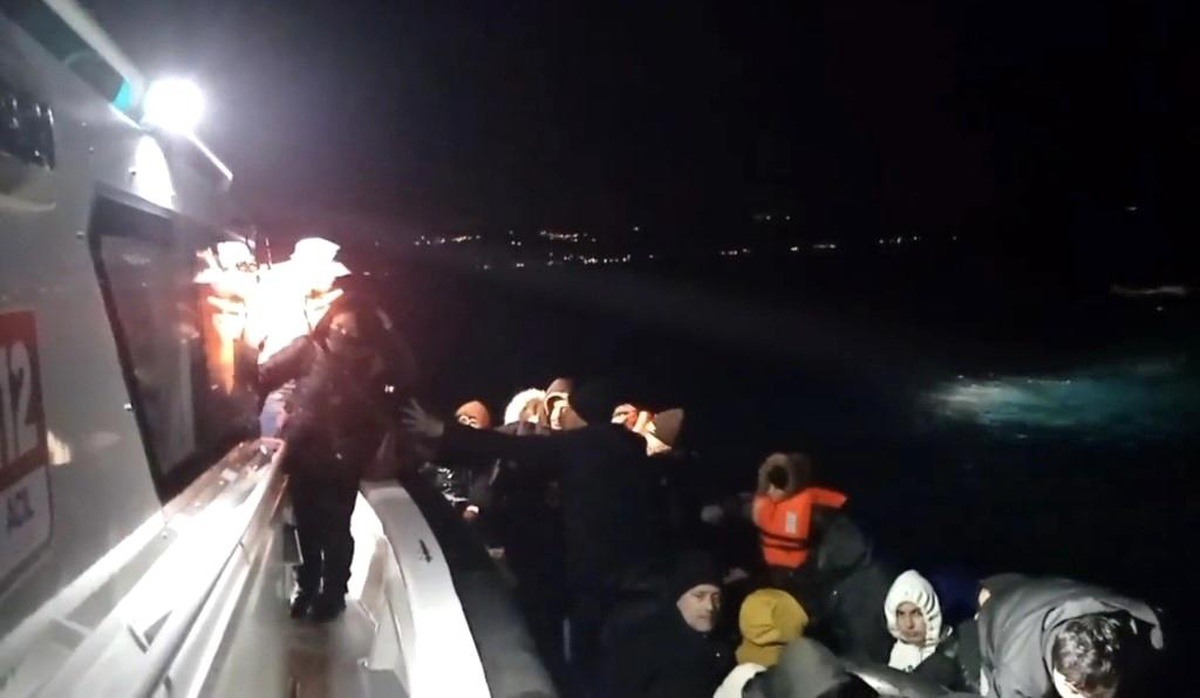 Çanakkale\'de 62 göçmen kurtarıldı, 36 kaçak göçmen yakalandı
