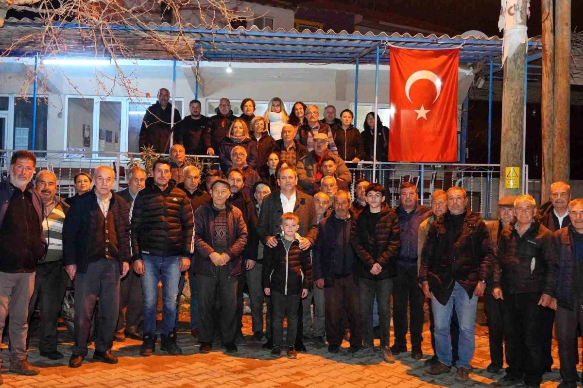 Ayvalık Belediye Başkanı Mesut Ergin, Sarımsaklı\'da Vatandaşlarla Buluştu