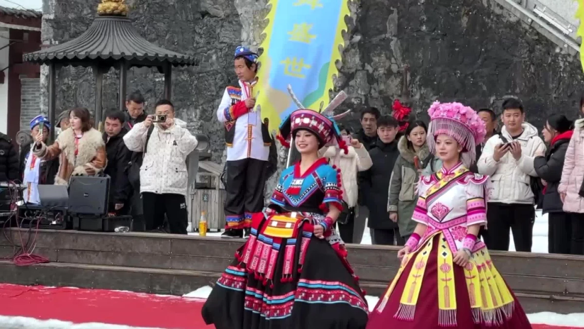 Çin Yeni Yılı etkinlikleri Zhangjiajie\'de renkli geçti