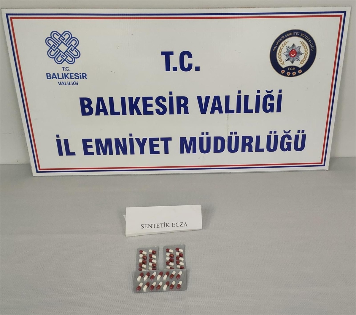 Balıkesir\'de Asayiş Uygulamasında Aranan 10 Kişi Yakalandı