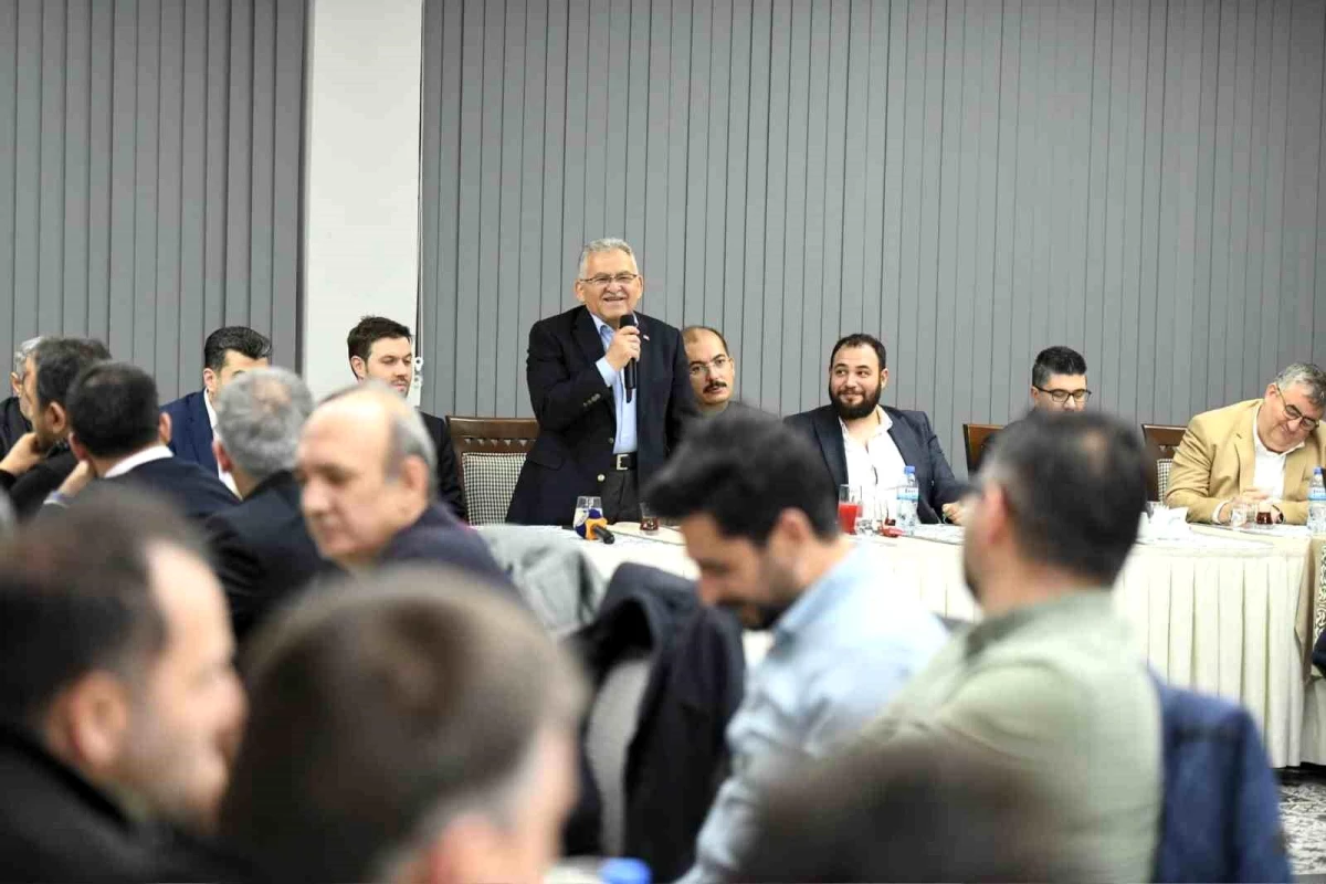 Kayseri Büyükşehir Belediye Başkanı Bilişim Sektörü Temsilcileriyle Buluştu