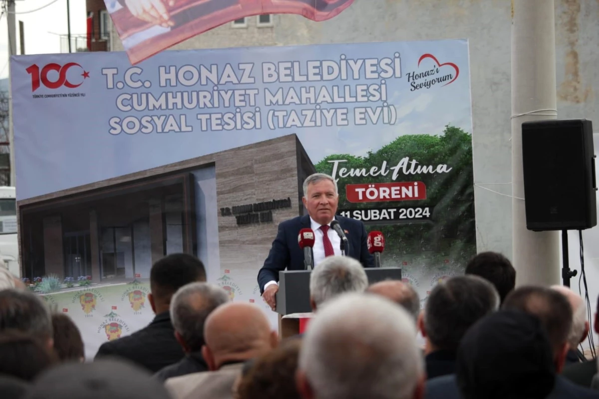 CHP\'li Honaz Belediye Başkanı Yüksel Kepenek, Taziye Evi\'nin Temel Atma Töreninde Hemşehrileriyle Buluştu