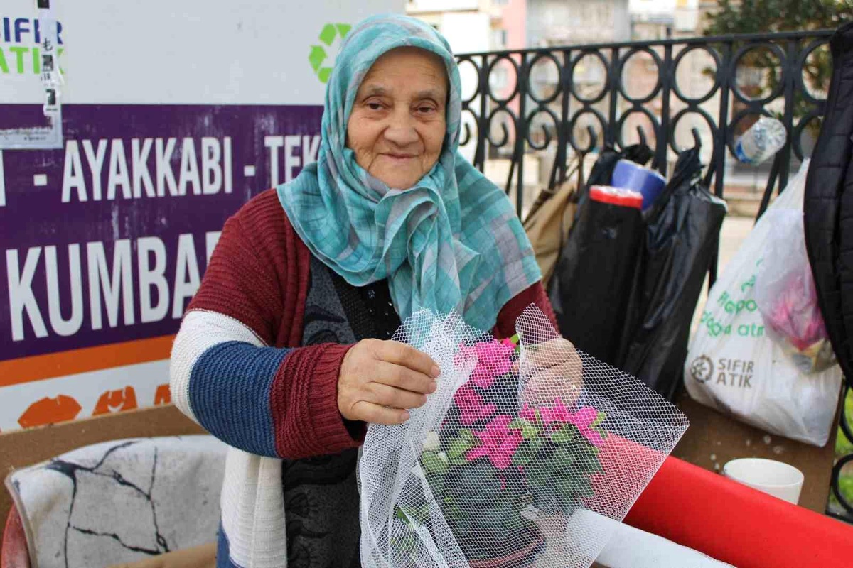 Aydın\'da Sevgililer Günü Yoğunluğu: Gül Yine Favori