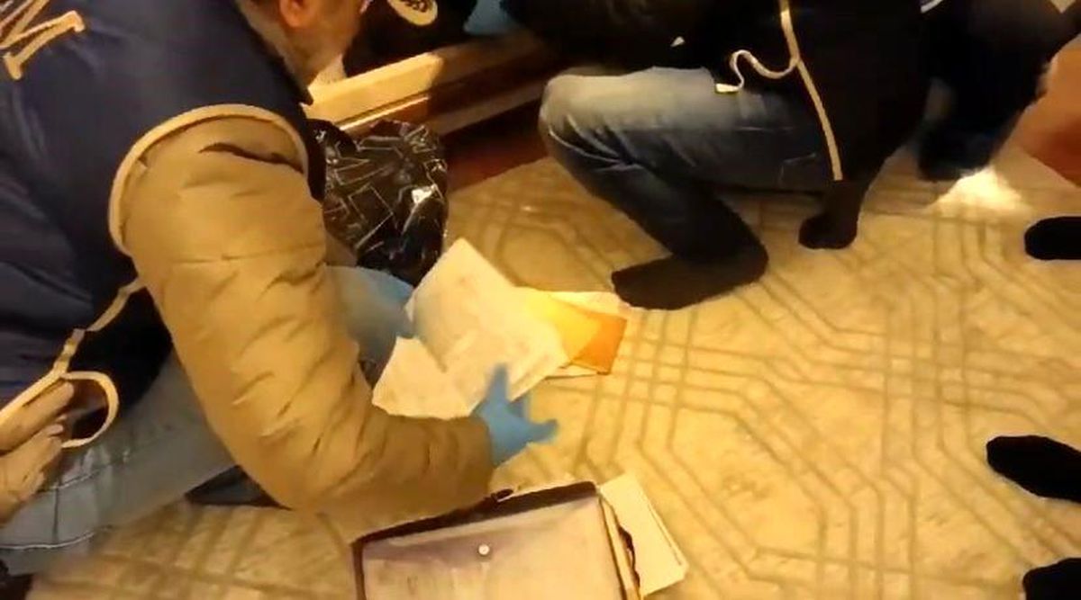Bursa\'da teröristlerin ailelerine maddi destek veren şüpheliler yakalandı