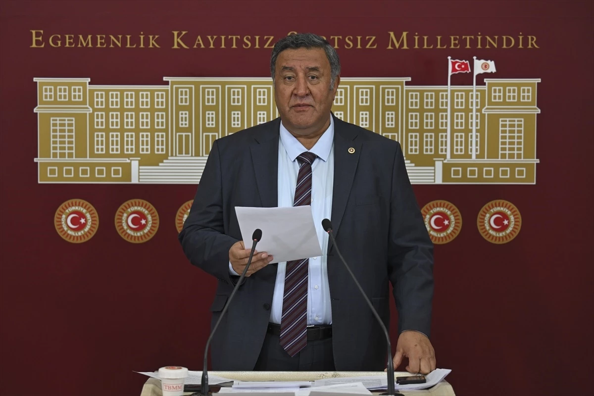 CHP Milletvekili Gürer: Toprak kaymasının yaşanmasının sebebi incelemelerin yapılmaması