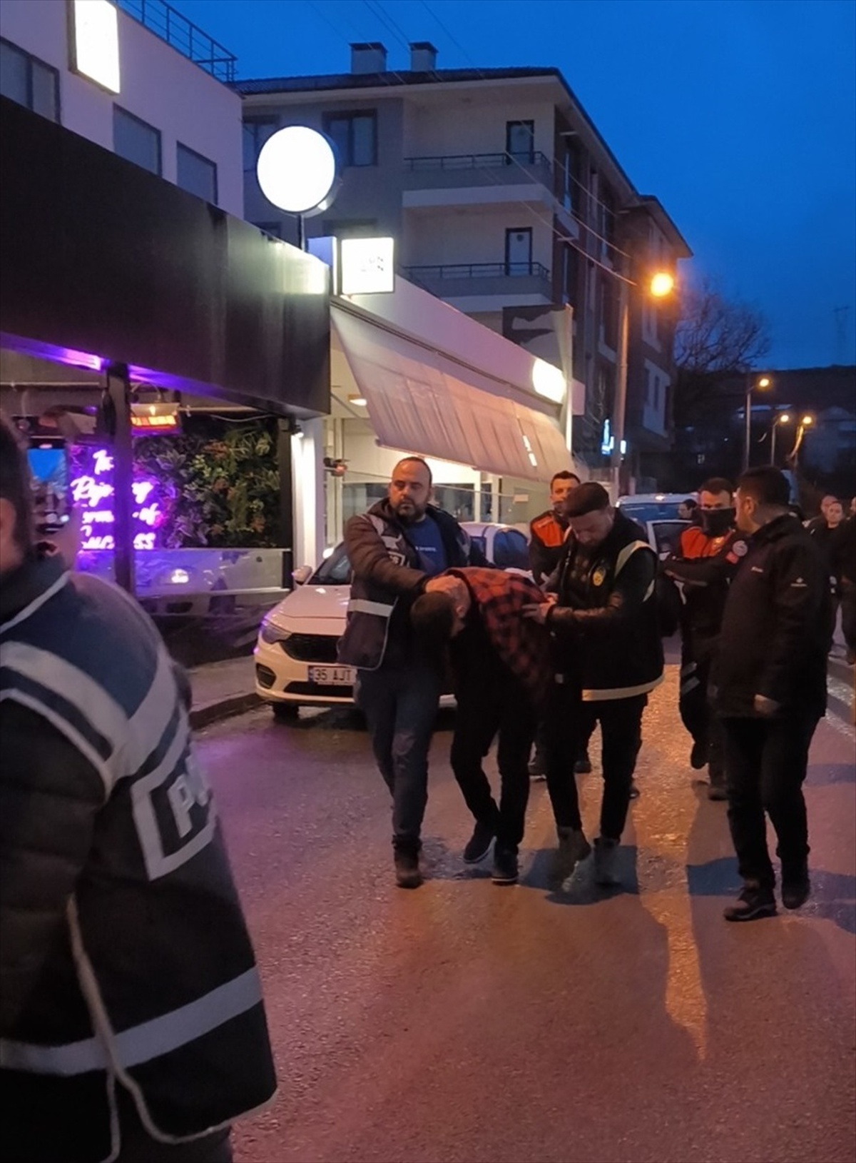 Düzce\'de fuhuş operasyonu: 5 şüpheli gözaltına alındı