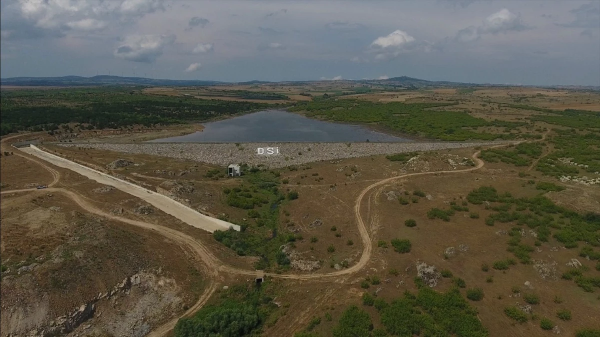 Edirne Valisi Lalapaşa\'da sulama projeleriyle 15 bin dekar tarım arazisi sulanacak