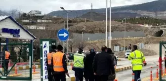 Erzincan'da 9 İşçi Kayboldu, Aileler Umutla Bekliyor