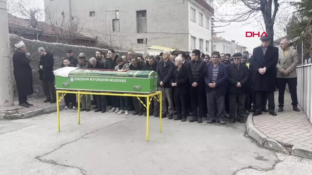 Eskişehir\'de Tartışma Sonucu Genç Bir Kişi Bıçaklanarak Öldürüldü