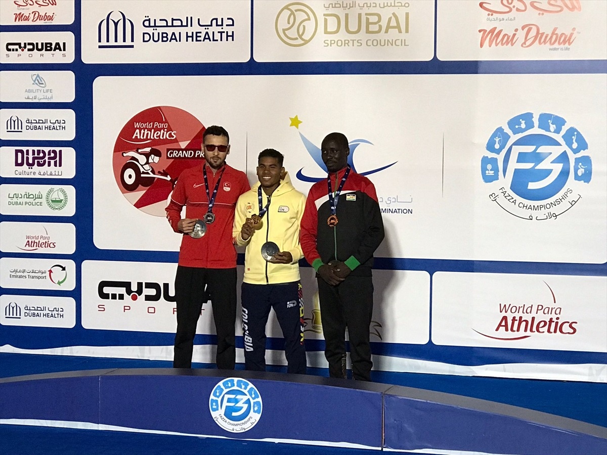 Görme Engelli Milli Sporcu Oğuz Akbulut, 2024 Para Atletizm Grand Prix\'sinde Gümüş Madalya Kazandı