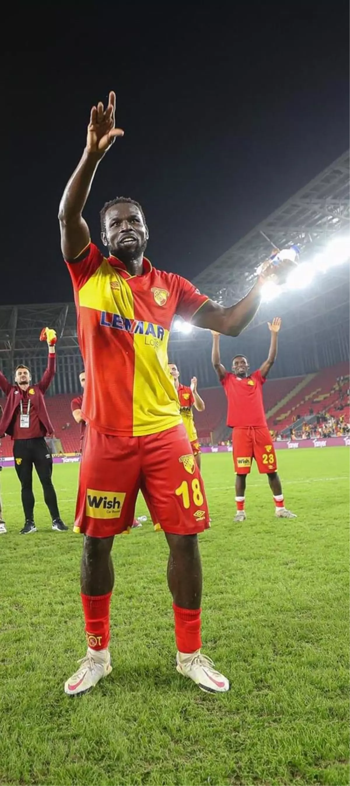 Göztepe'de sakatlık nedeniyle Diouf gözden çıkarıldı