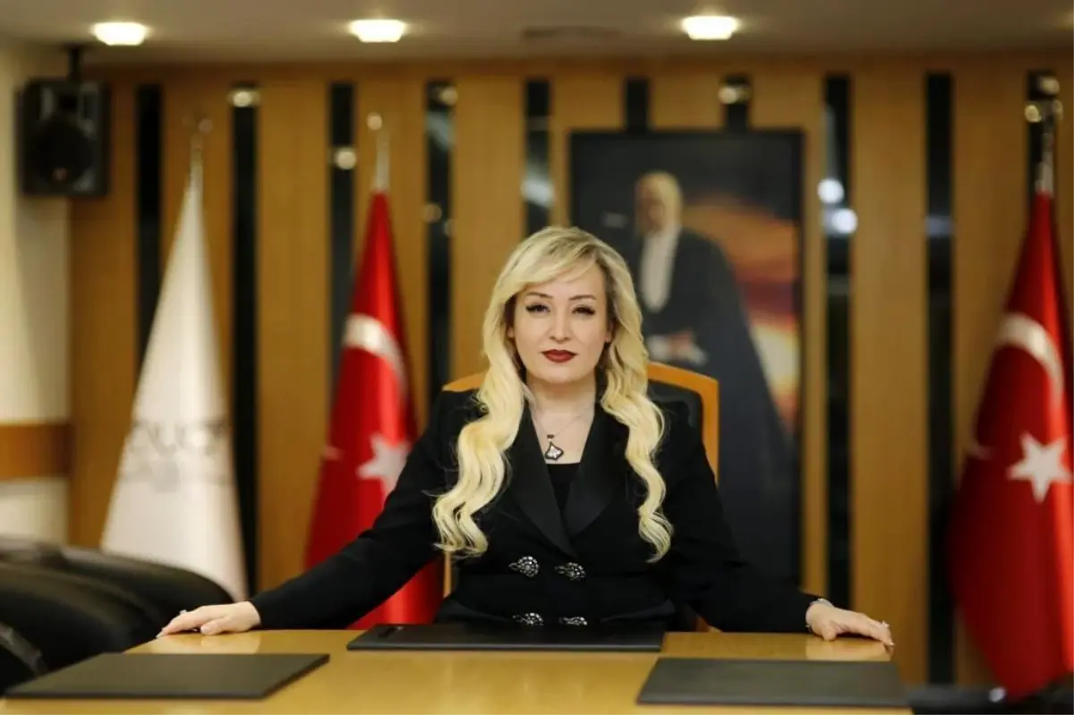 Emel Uslu Atik, CHP Genel Başkanı Özgür Özel\'i Eleştirdi