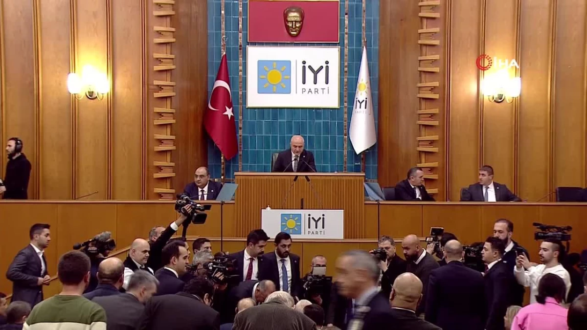 İYİ Parti lideri Akşener, gözyaşlarına hakim olamadı