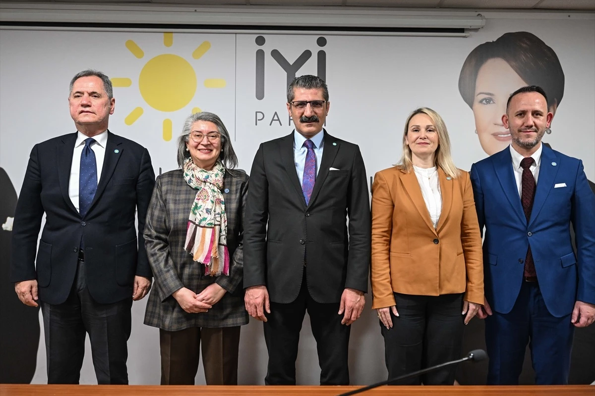 İYİ Parti, İstanbul\'un 4 ilçesindeki belediye başkan adaylarını tanıttı