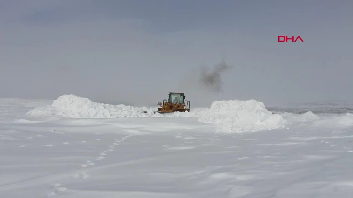 BİNGÖL\'ün Karlıova ilçesinde kar kalınlığı 6 metreye ulaştı