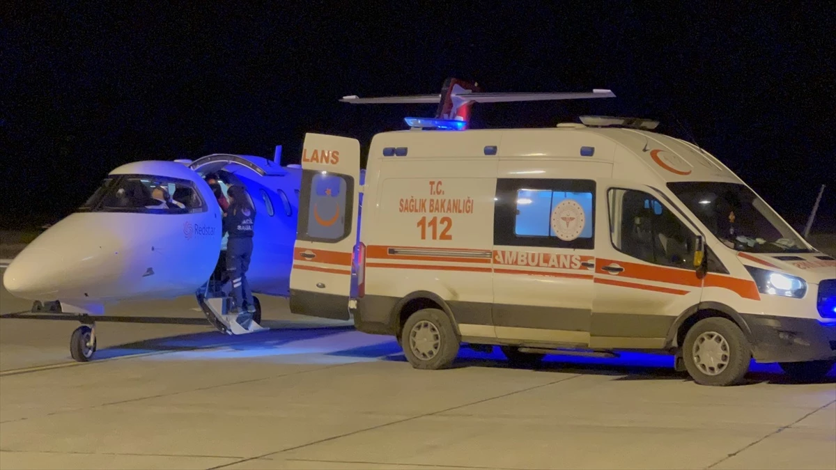 Kars\'ta prematüre bebek ambulans uçakla Van\'a sevk edildi
