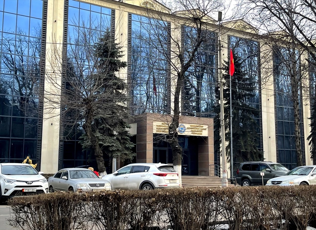 Kırgızistan\'da üniversite giriş sınavlarında Kırgızca zorunlu hale getirildi