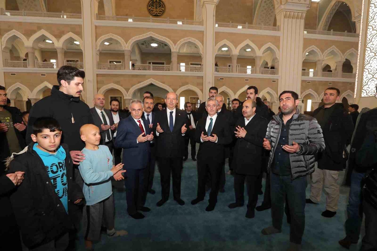 KKTC Cumhurbaşkanı Ersin Tatar, Şahinbey Millet Camii ve Külliyesi\'ni Gezdi