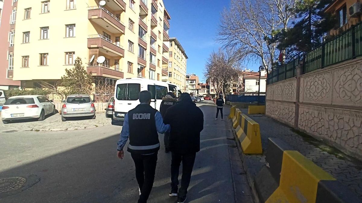 Konya\'da 77 Aranan Şahıs Yakalandı, Toplamda 191 Yıl 6 Ay Hapis Cezası Bulunuyor