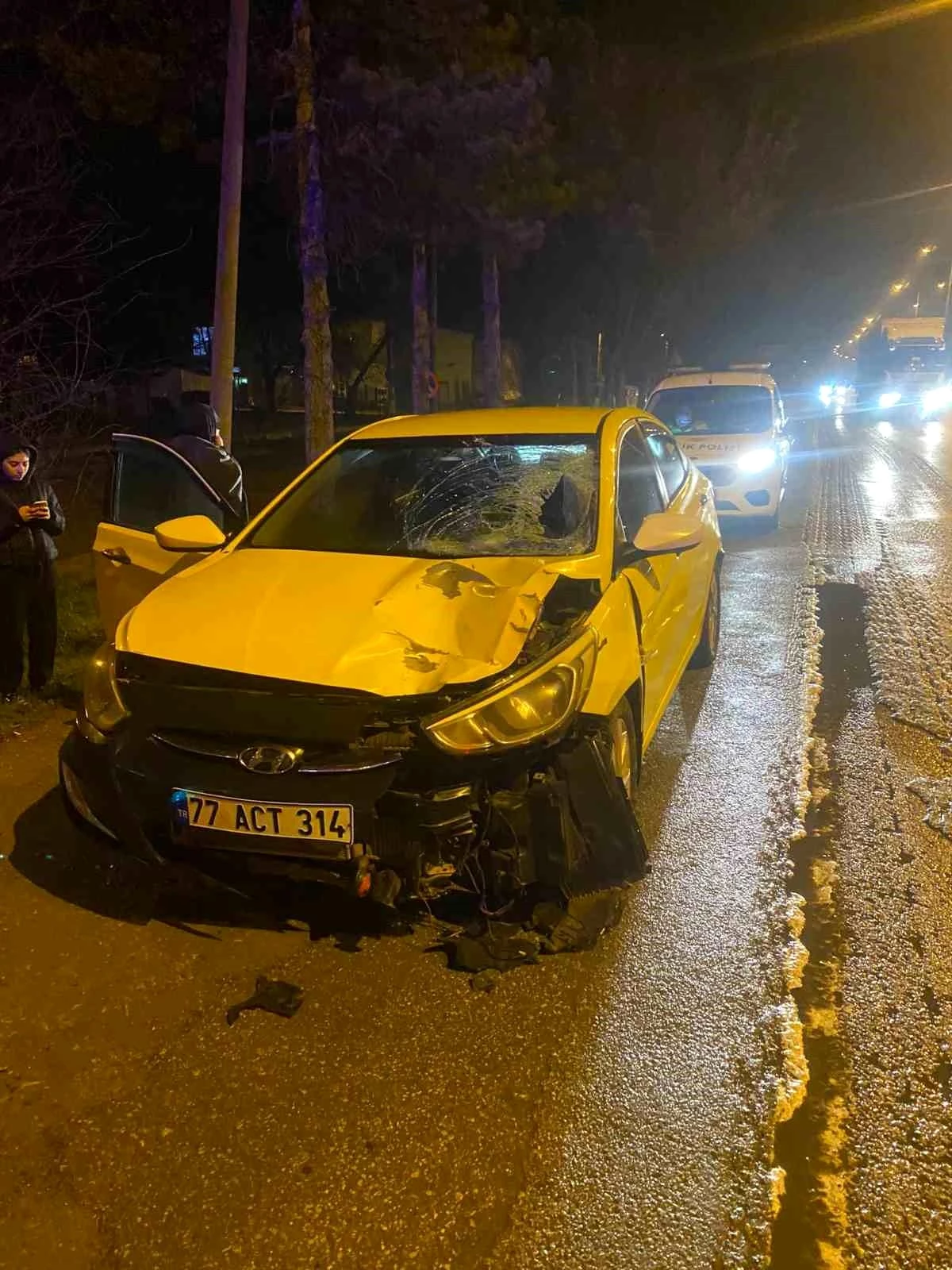 Konya\'nın Ereğli ilçesinde otomobilin çarptığı yaya yaralandı