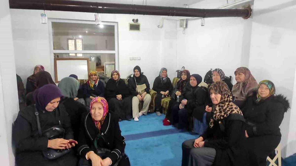 Bolu Mudurnu İlçe Müftülüğü Umre Organizasyonu için Seminer Düzenledi