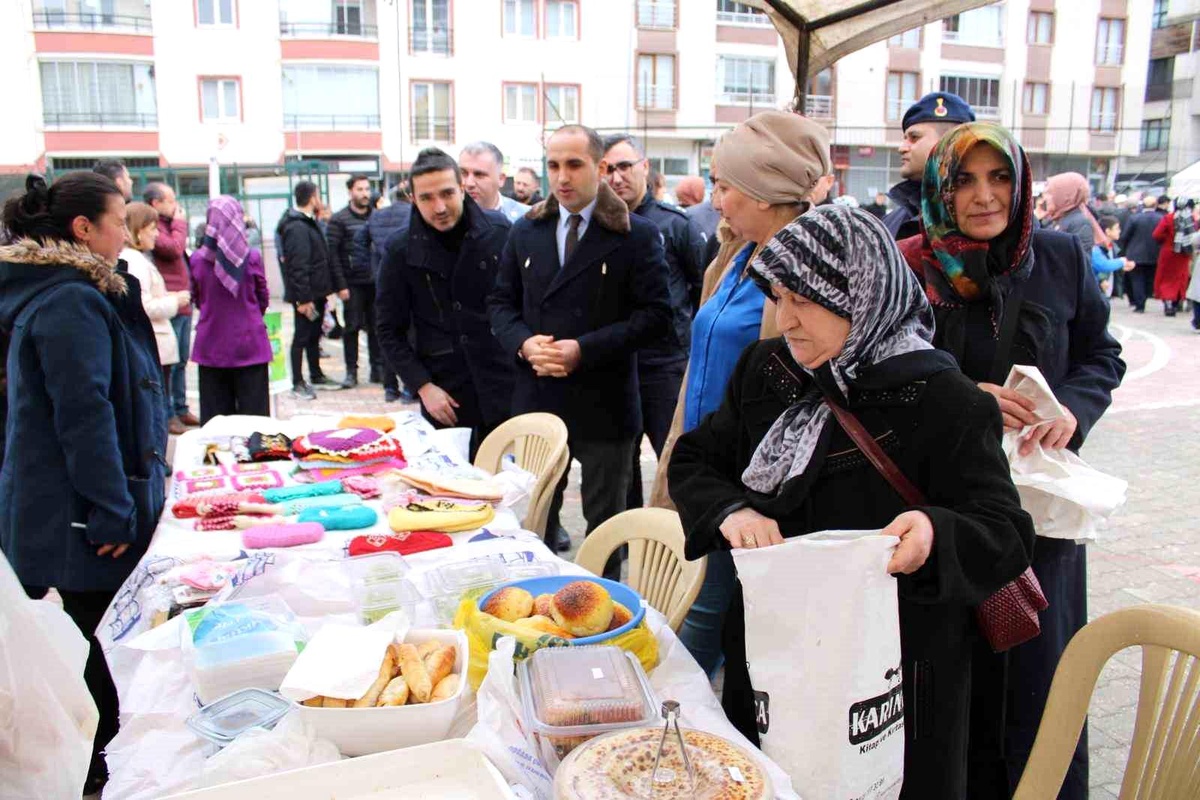 Çorum İskilip\'te Lösemi Hastası Öğrenci İçin Yardım Kampanyası Düzenlendi