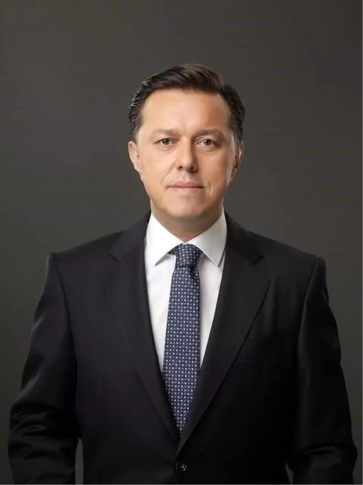 AK Parti Eskişehir Büyükşehir Belediye Başkan Adayı Nebi Hatipoğlu: 'Afişlerimiz Sökülerek Gösterilmemeye Çalışılıyor'