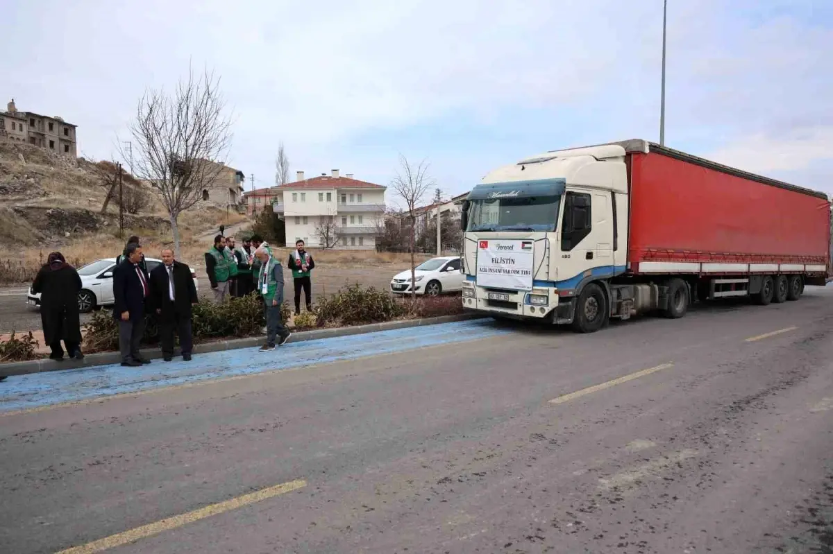 Nevşehir Verenel Derneği, İsrail katliamı altındaki Gazze\'ye un yardımı gönderdi