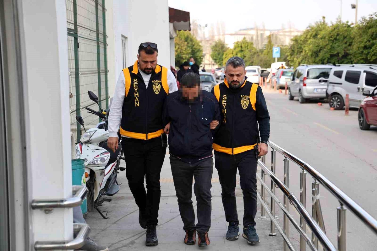 Adana\'da Operasyon: Uzun Namlulu Silahlar ve Çelik Yelek Ele Geçirildi