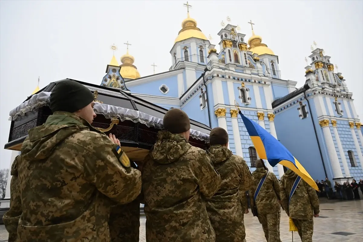 Rusya-Ukrayna savaşında hayatını kaybeden Alman gönüllü için Kiev\'de cenaze töreni düzenlendi