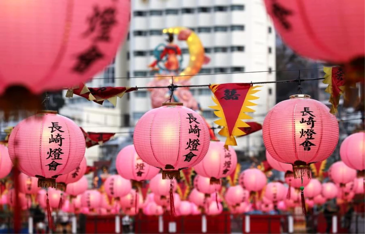 Japonya\'nın Nagasaki kenti, Çin Yeni Yılı kutlamaları için fener festivaline ev sahipliği yaptı