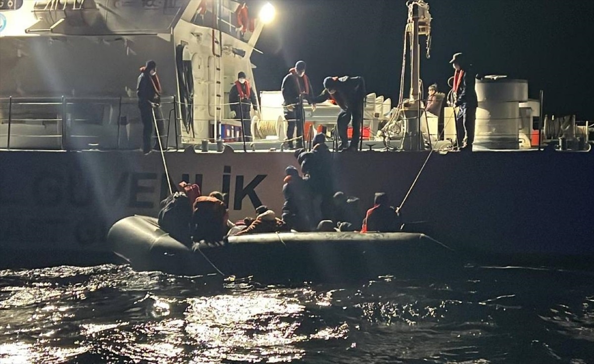 Çanakkale\'de 67 düzensiz göçmen yakalandı