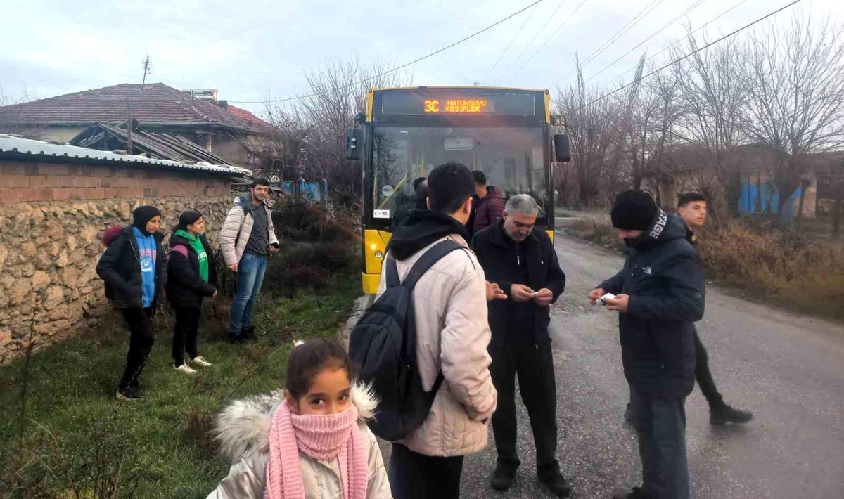 MOTAŞ Otobüsü Arızalandı, Yolcular Geç Kaldı