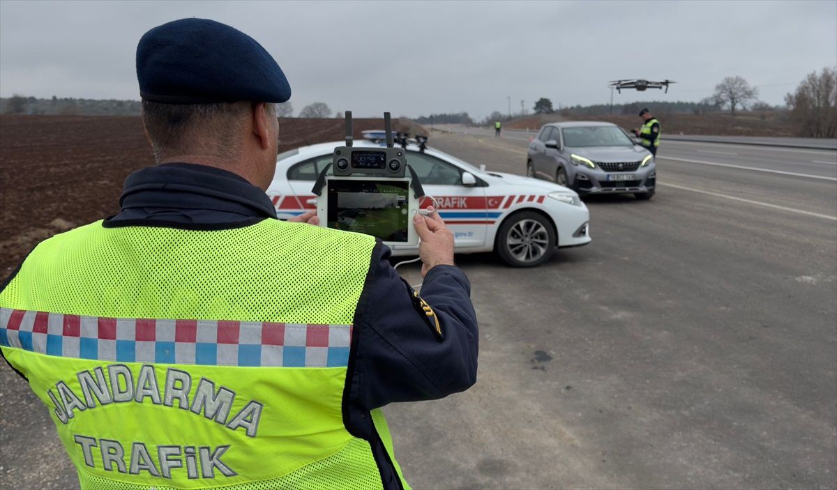 Bilecik\'te Jandarma Trafik Timleri Dronlu Trafik Denetimi Gerçekleştirdi