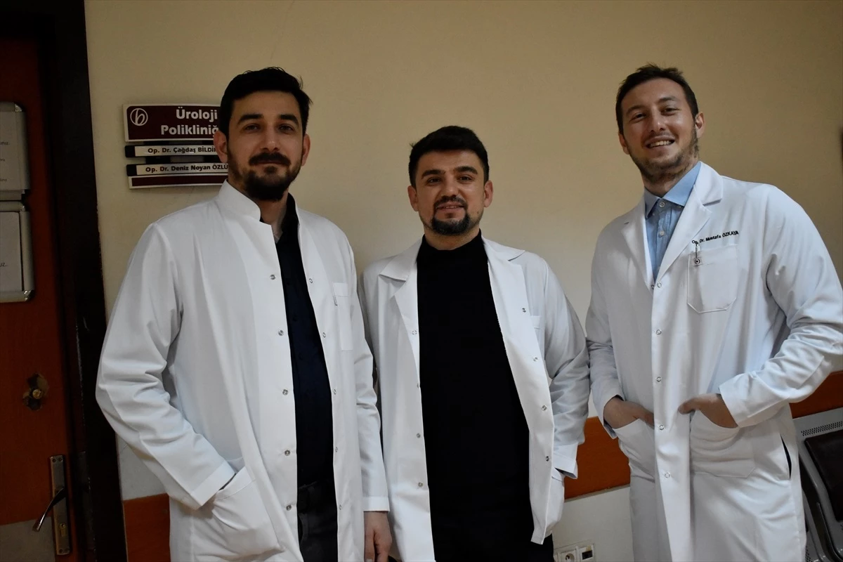 Bitlis Devlet Hastanesinde ECIRS Yöntemiyle Kapalı Böbrek Taşı Ameliyatı Yapıldı