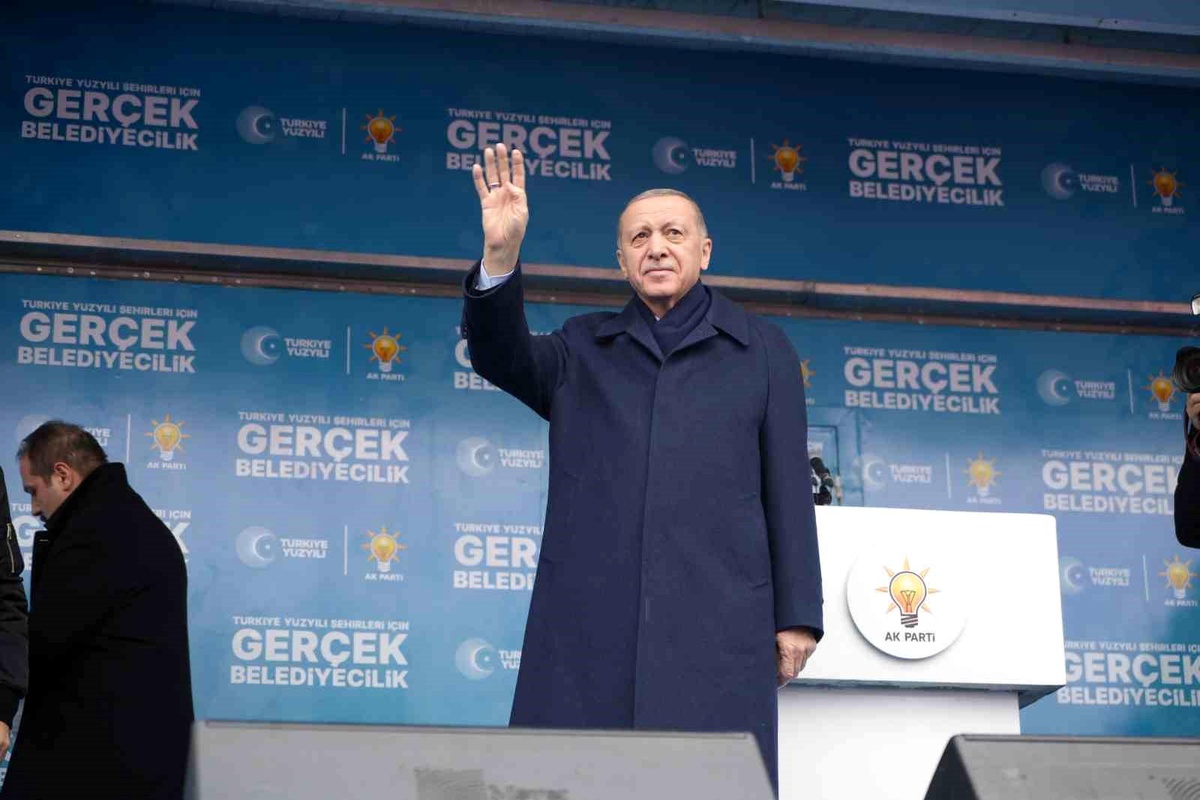 Erdoğan: CHP, Dün Birlikte Yoldaşlık Ettiklerine Bugün Sırtından Hançerliyor