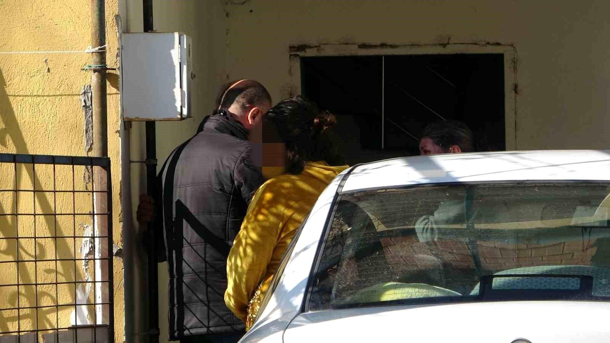 Kayseri\'de hapis cezası bulunan şahıs, eşini rehin aldıktan sonra polis tarafından ikna edildi