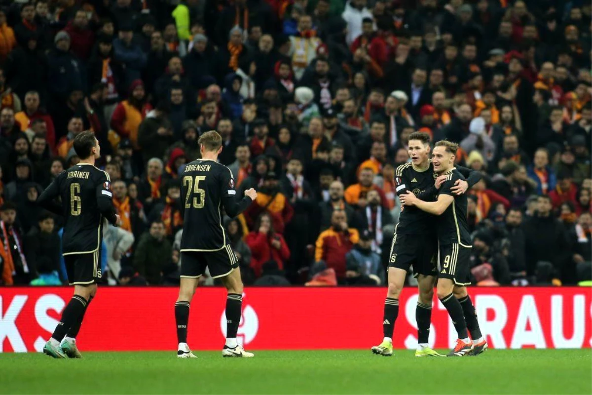Galatasaray, Sparta Prag\'ı 3-2 mağlup etti