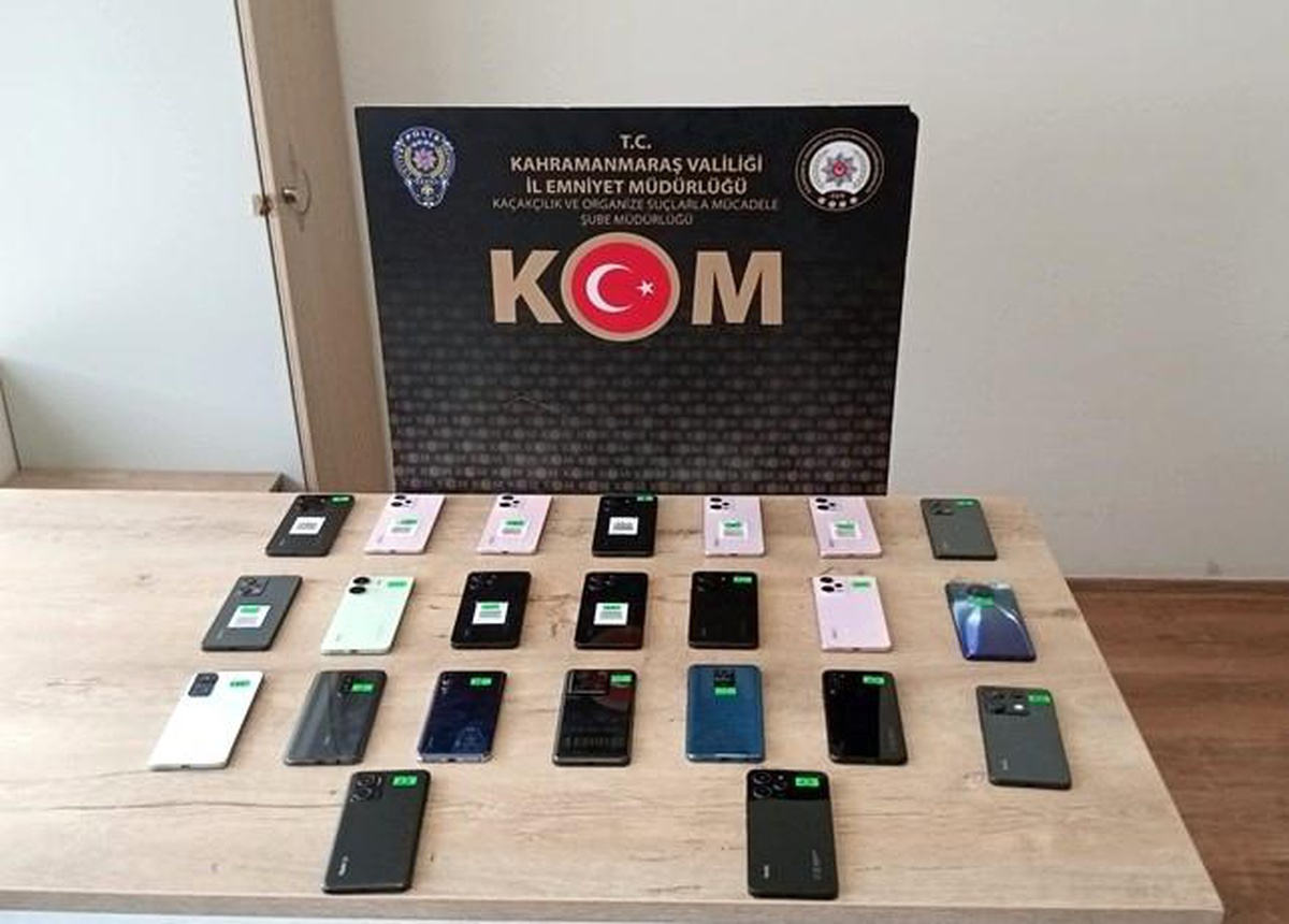 Kahramanmaraş\'ta gümrük kaçağı sigara ve telefon ele geçirildi
