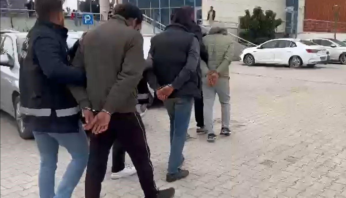 Hatay\'da aranan 3 şahıs polis tarafından yakalandı