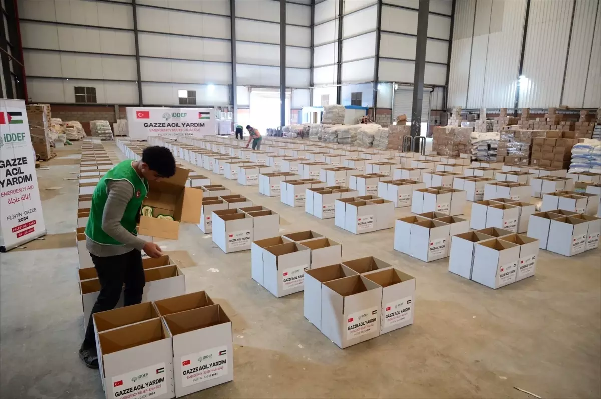 İDDEF, İsrail saldırıları altındaki Gazze\'ye yardım ulaştırıyor