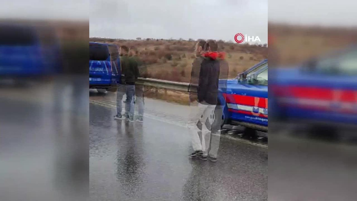 Kamyona çarpan otobüs alev topuna döndü: 2 ölü, 5 yaralı