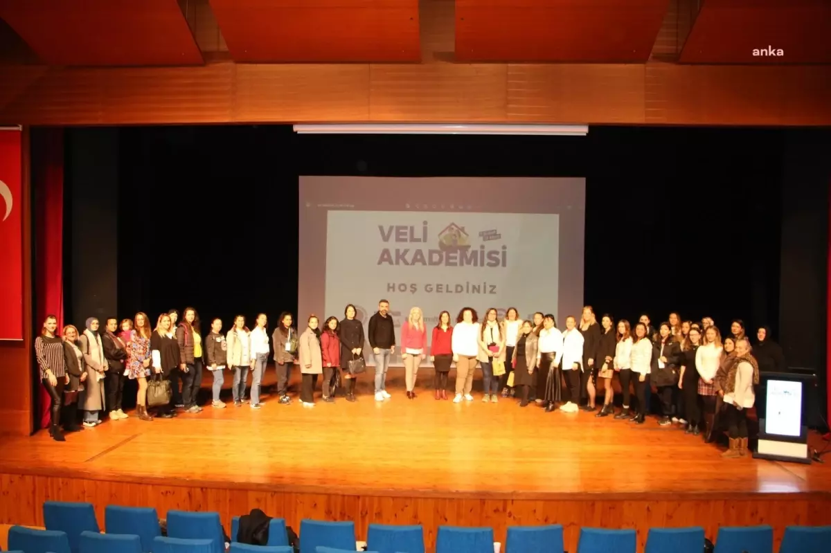 Kartal Belediyesi Kreş Müdürlüğü\'nden Veli Akademisi eğitim programı